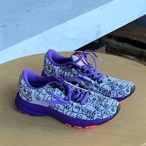 Brooks Women’s Launch 7 Limited Edition running shoes size 7.5
